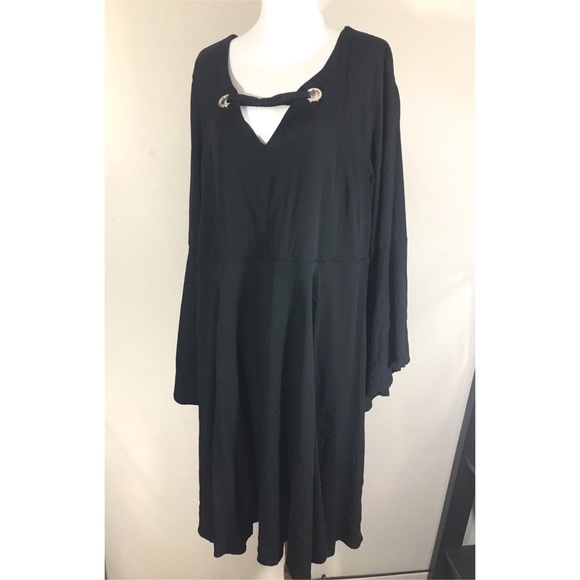 torrid Dresses & Skirts - TORRID Black w Silver Midi Dress w Bell Sleeves